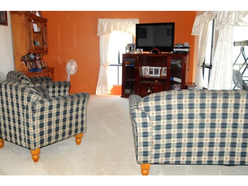 15 Dolphin Terrace, Gladstone QLD 4680