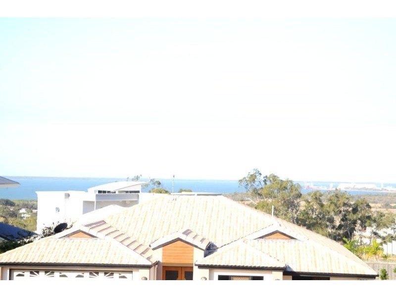 15 Dolphin Terrace, Gladstone QLD 4680