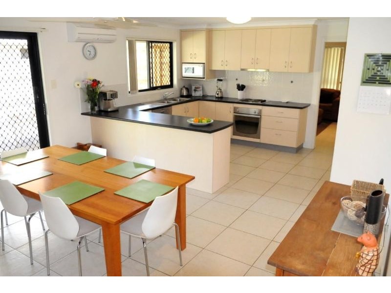 98 Col Brown Avenue, Gladstone QLD 4680