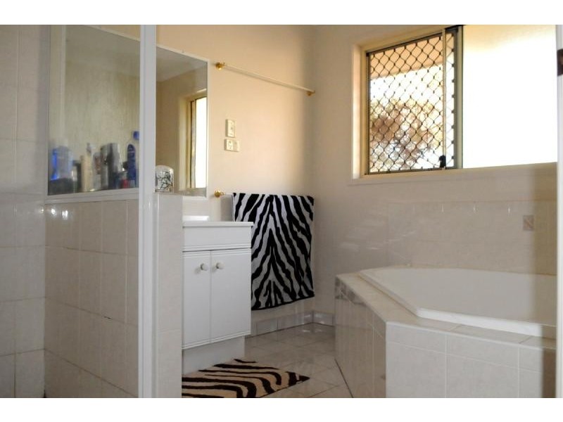 35 Flounder Crescent, Gladstone QLD 4680