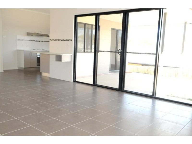 18 Skyline Drive, Gladstone QLD 4680