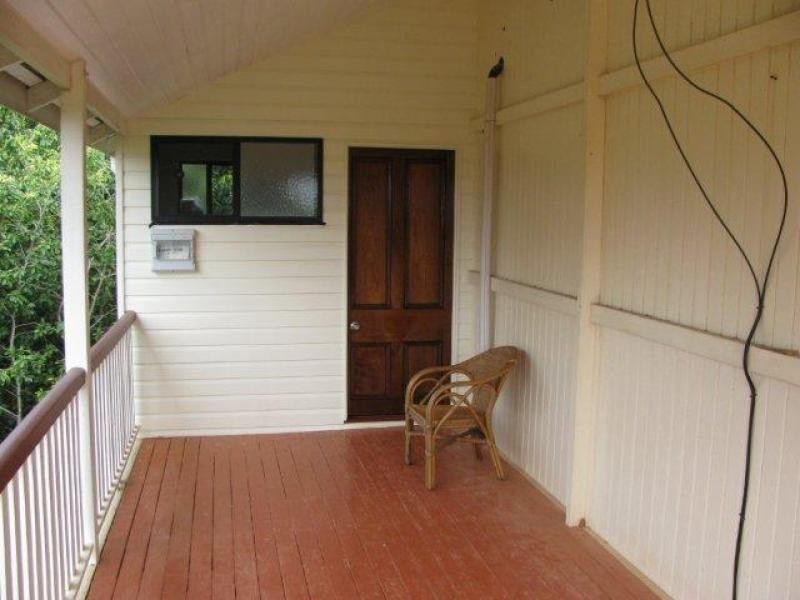 139 Wallaby Track, Mount Larcom QLD 4695