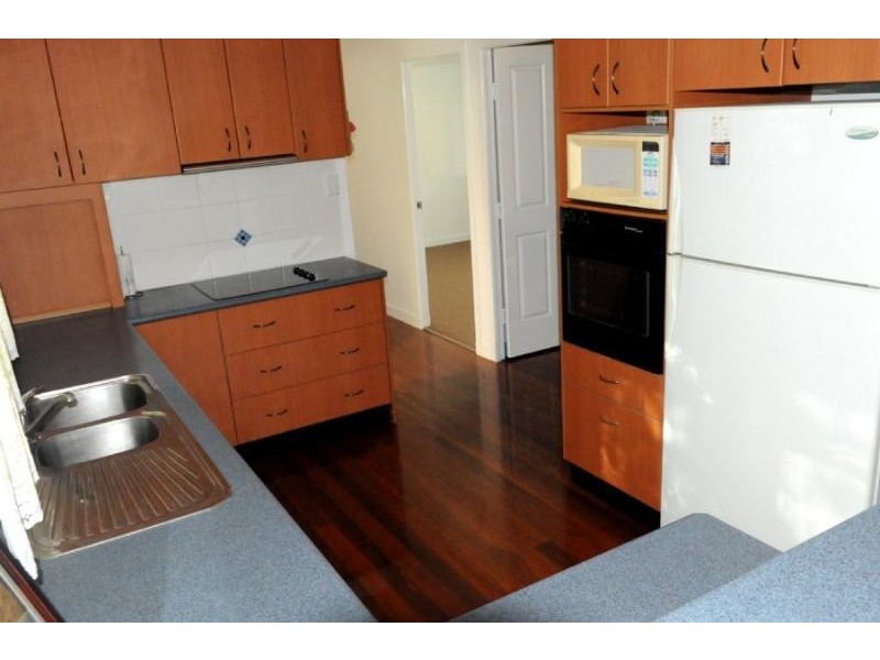 17 Butler Street, Gladstone QLD 4680