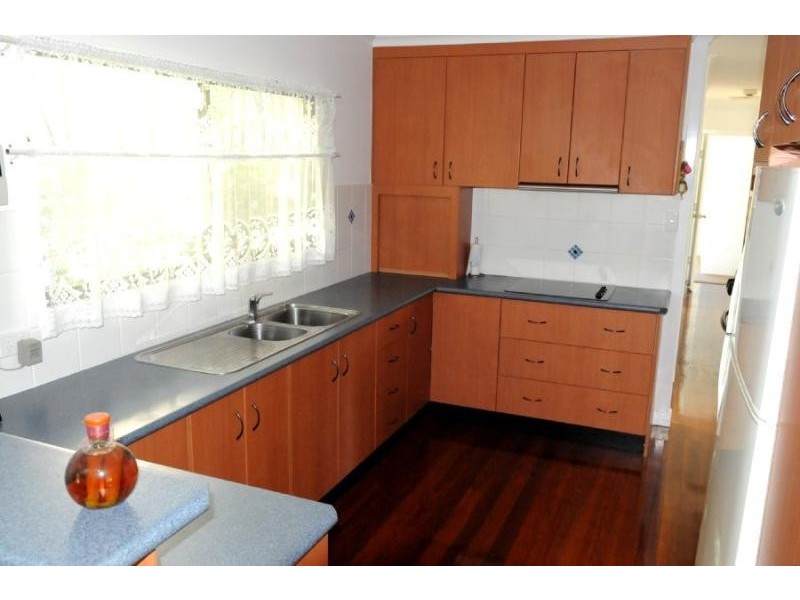 17 Butler Street, Gladstone QLD 4680