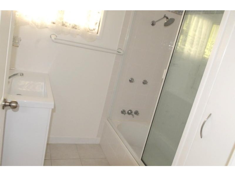 17 Butler Street, Gladstone QLD 4680