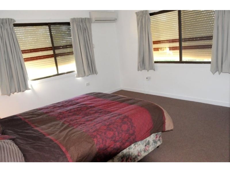 17 Butler Street, Gladstone QLD 4680