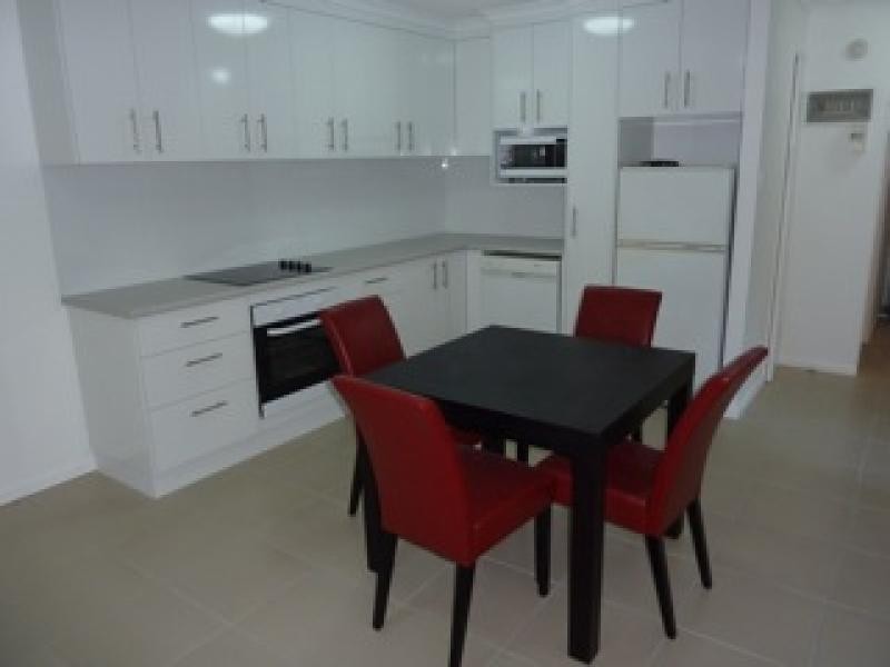 Unit 3/8 Yarroon Street, Gladstone QLD 4680