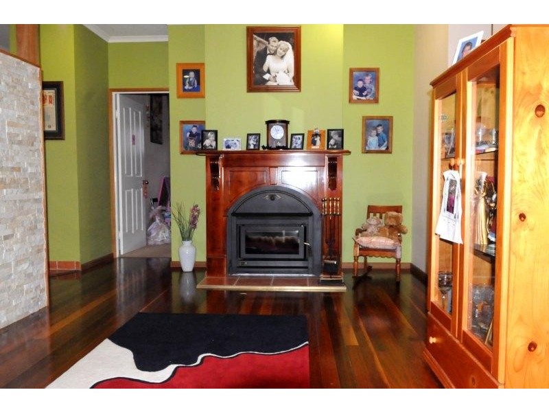 86 Flora Drive, Beecher QLD 4680