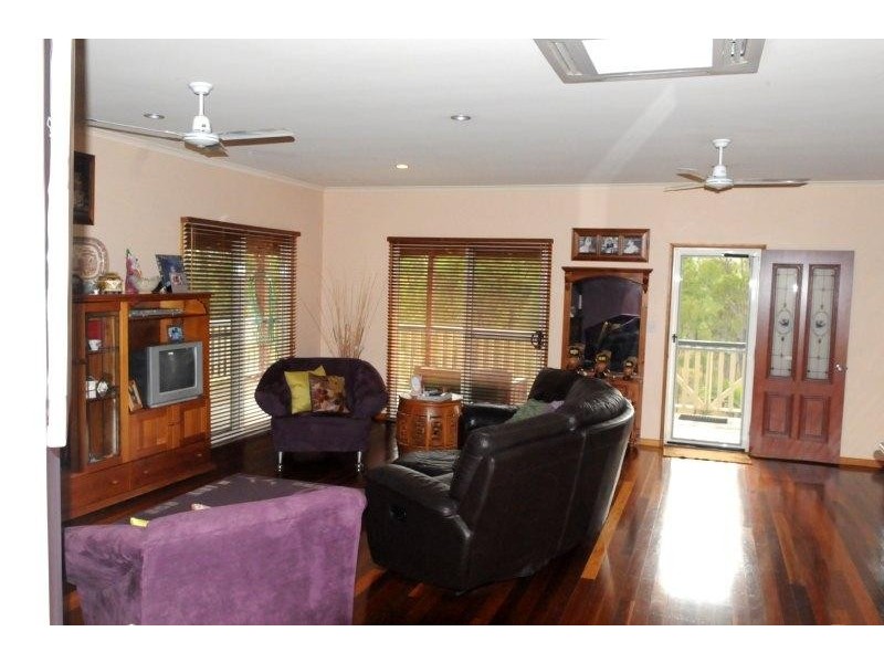 86 Flora Drive, Beecher QLD 4680