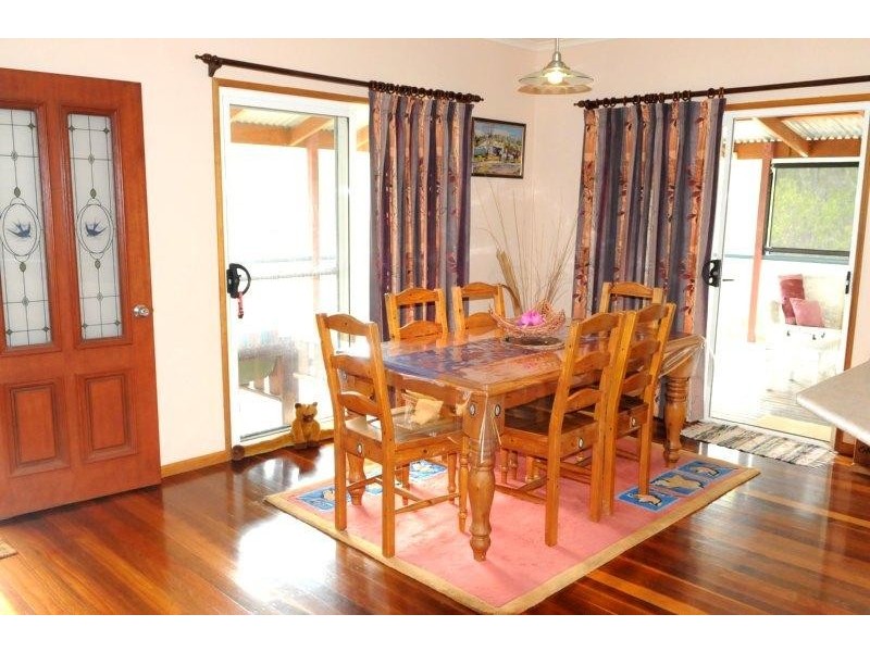 86 Flora Drive, Beecher QLD 4680