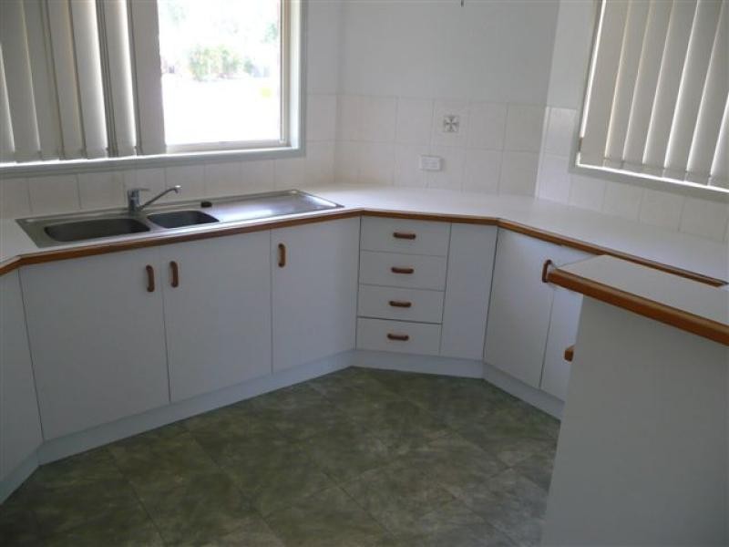 15 Hamilton Drive, Gladstone QLD 4680