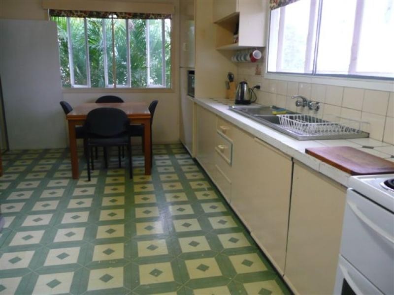 25 Pershouse Street, Gladstone QLD 4680