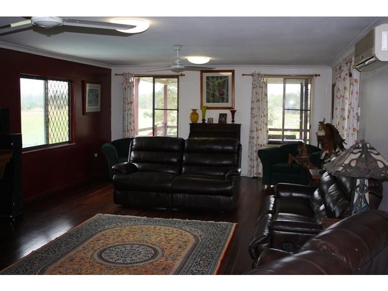 48717 Bruce Highway, Benaraby QLD 4680