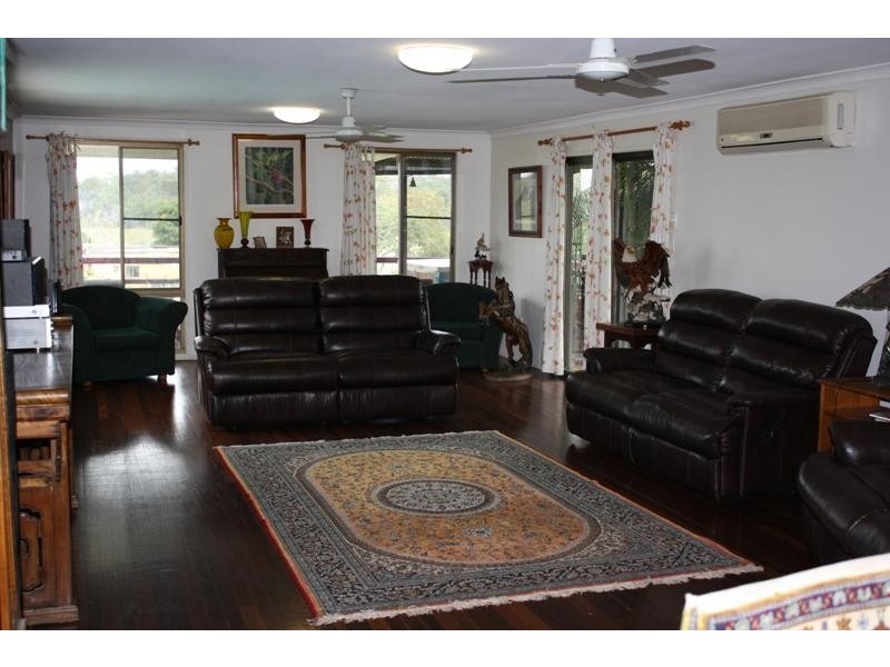 48717 Bruce Highway, Benaraby QLD 4680