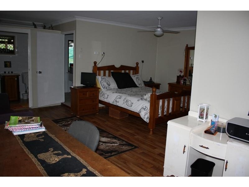 48717 Bruce Highway, Benaraby QLD 4680