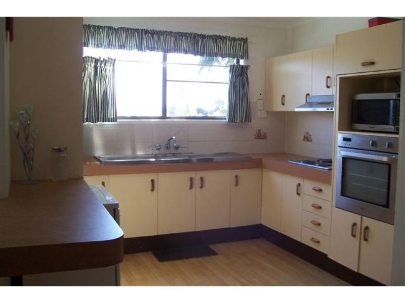 2 Golding Street, Gladstone QLD 4680