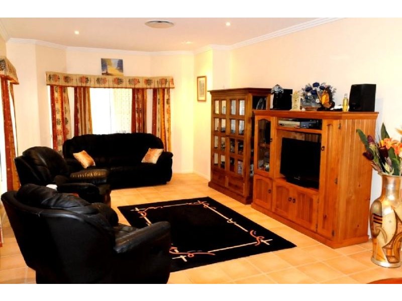 5 Parksville Drive, Gladstone QLD 4680