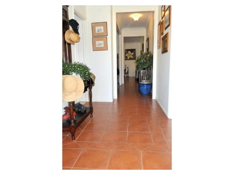 198 J Hickey Avenue, Gladstone QLD 4680