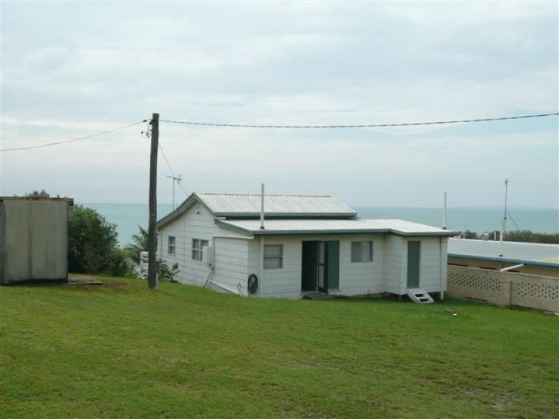 12 Ocean Street, Tannum Sands QLD 4680