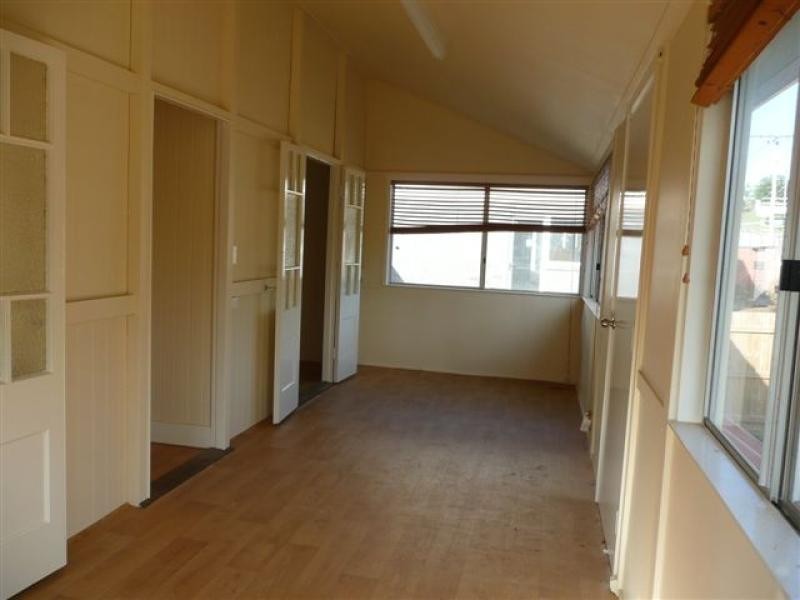 16 Fowler Street, Gladstone QLD 4680