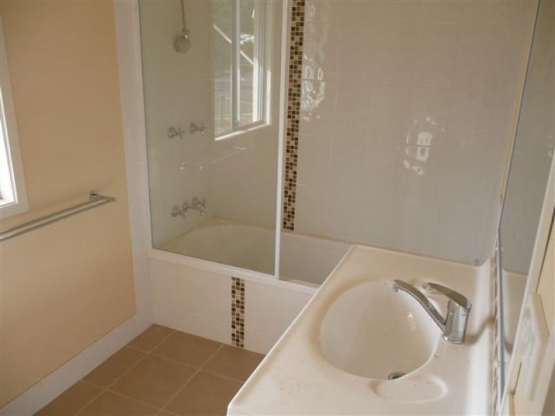 16 Fowler Street, Gladstone QLD 4680