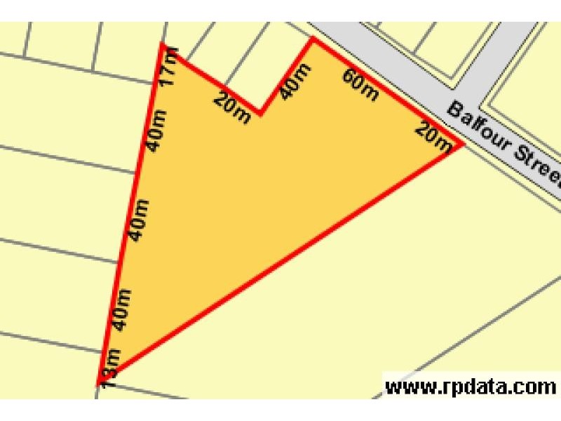 33 Balfour Street, Mount Larcom QLD 4695