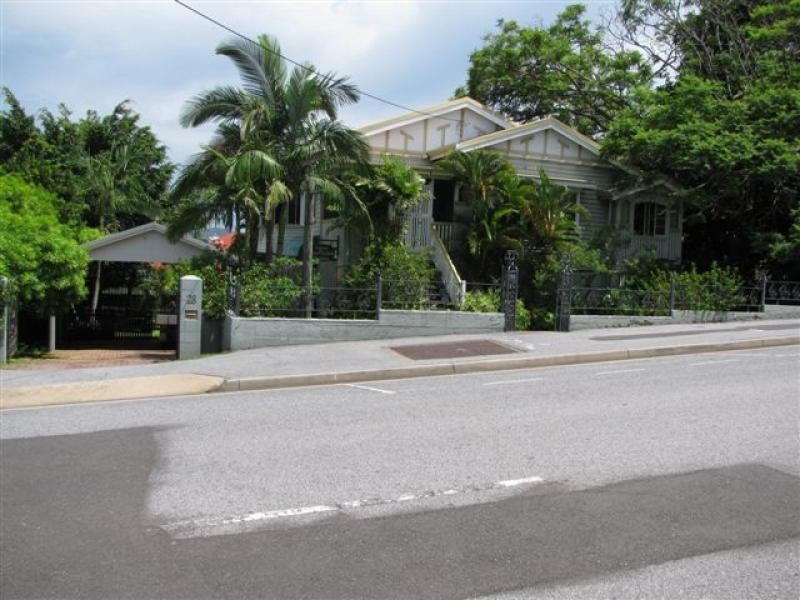 28 Yarroon St, Gladstone QLD 4680