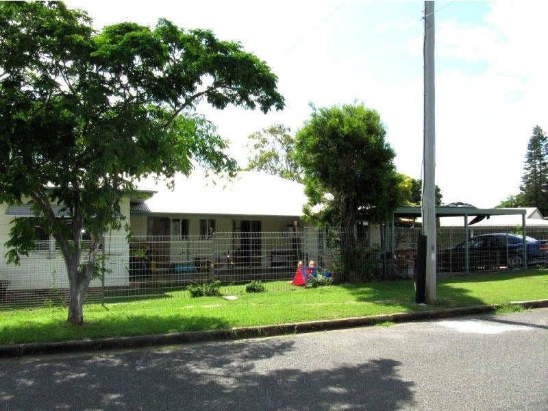 27 Fisher Street, Gladstone QLD 4680