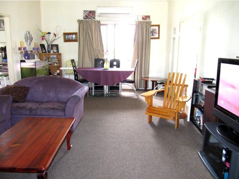 27 Fisher Street, Gladstone QLD 4680