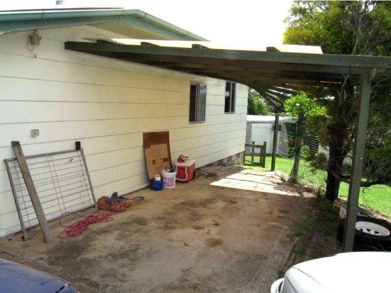 27 Fisher Street, Gladstone QLD 4680