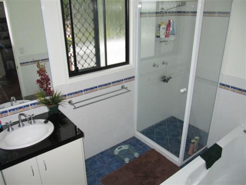 150 Oaka Lane, Gladstone QLD 4680