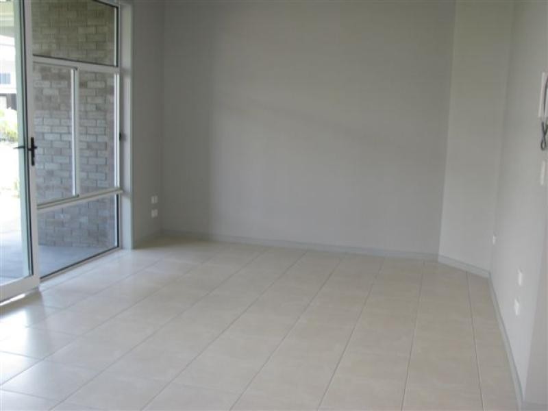 Unit 3/12-14 Fowler Street, Gladstone QLD 4680
