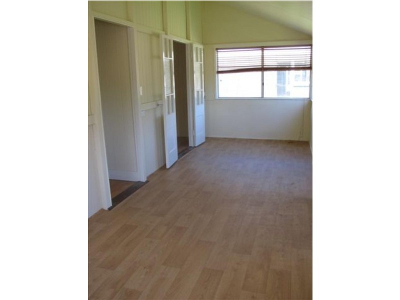 16 Fowler Street, Gladstone QLD 4680