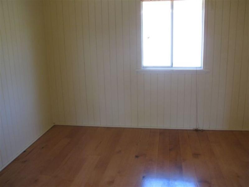 16 Fowler Street, Gladstone QLD 4680