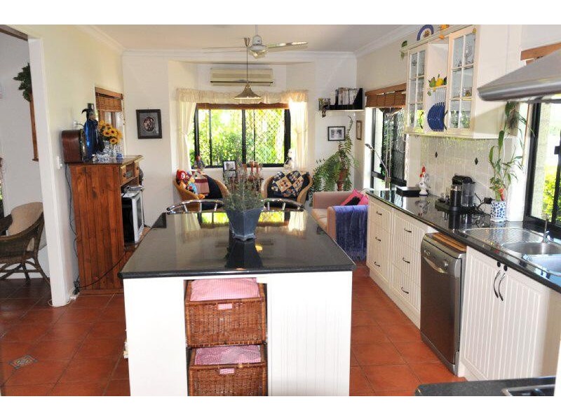 198 J Hickey Avenue, Gladstone QLD 4680