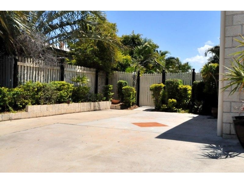 198 J Hickey Avenue, Gladstone QLD 4680