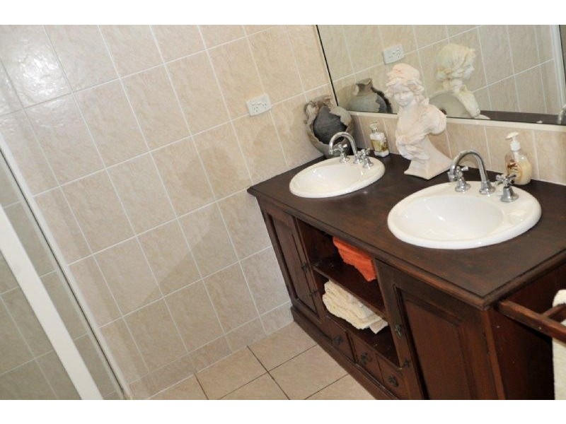 198 J Hickey Avenue, Gladstone QLD 4680