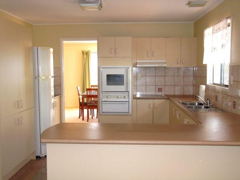 13 The Esplanade, Gladstone QLD 4680