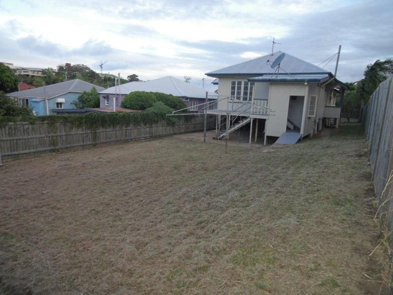 48 Yarroon Street, Gladstone QLD 4680