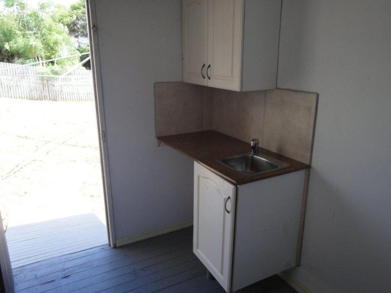 48 Yarroon Street, Gladstone QLD 4680
