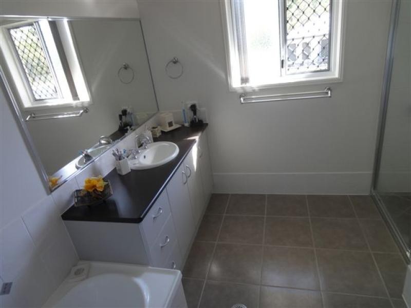 2 Phoenix Place, Gladstone QLD 4680