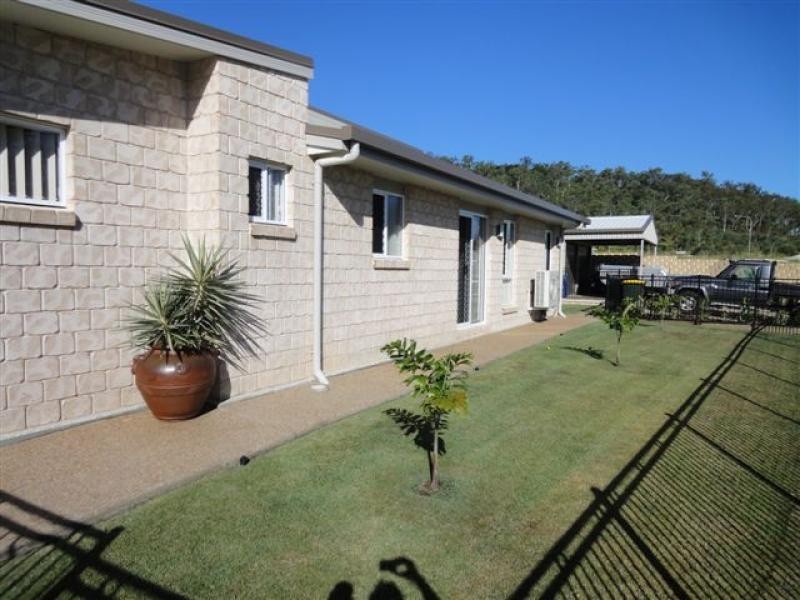 2 Phoenix Place, Gladstone QLD 4680