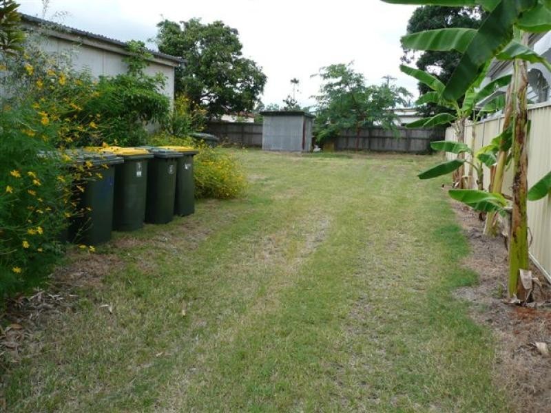 33 Raglan Street, Mount Larcom QLD 4695
