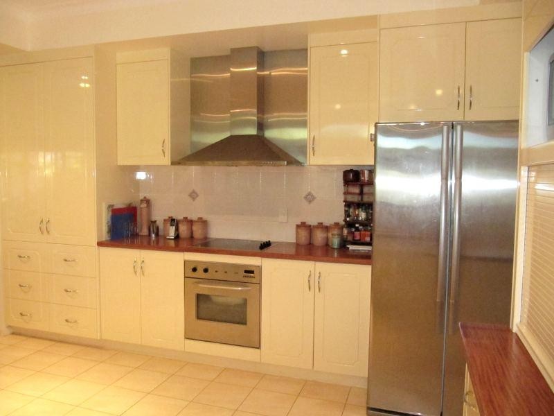 14 Parksville Drive, Gladstone QLD 4680