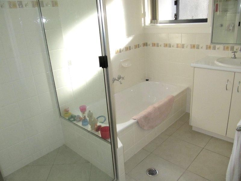 10 Bridgeman Place, Gladstone QLD 4680