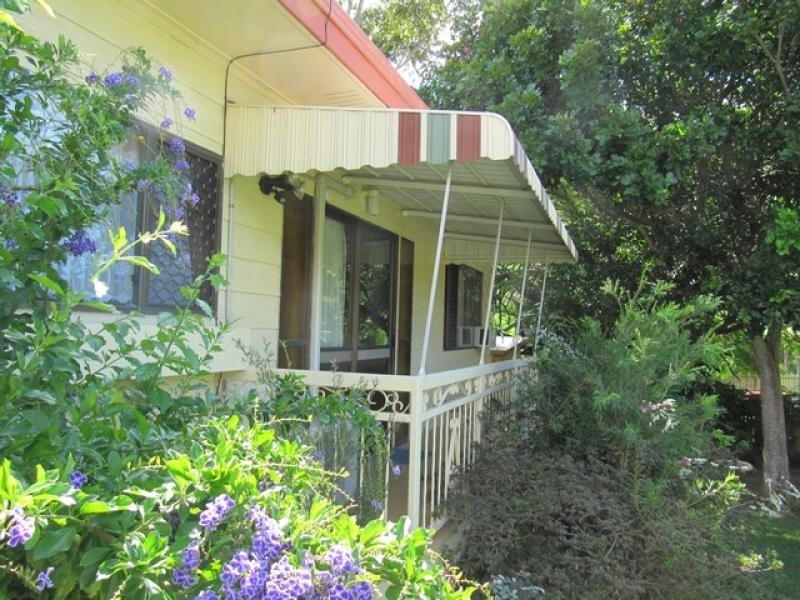 64 Fisher Street, Gladstone QLD 4680