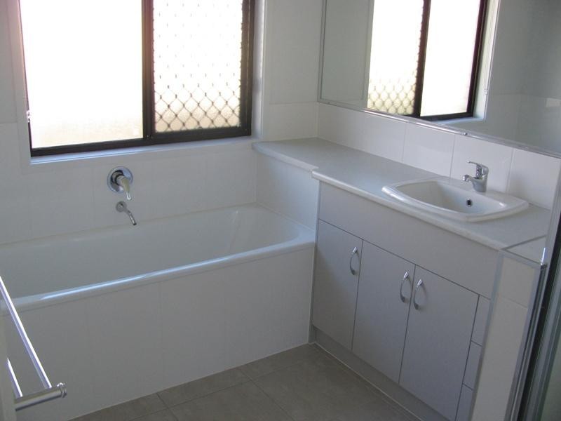 14 Oakdale Place, Gladstone QLD 4680