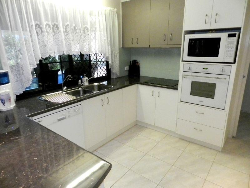 22 Reinaerhoff Cres, Gladstone QLD 4680