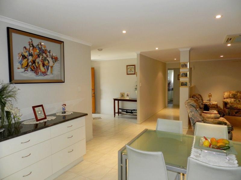 22 Reinaerhoff Cres, Gladstone QLD 4680