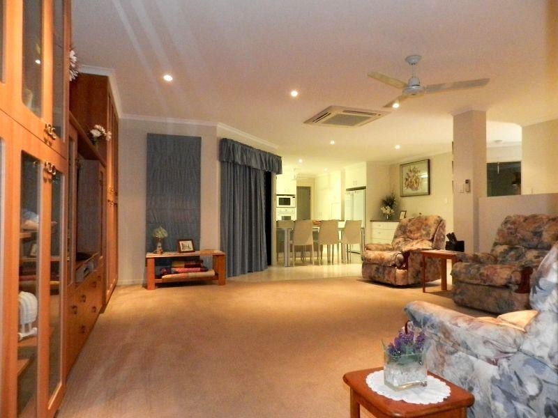 22 Reinaerhoff Cres, Gladstone QLD 4680